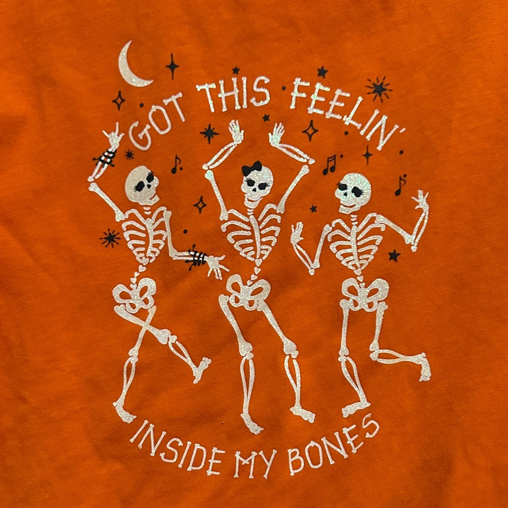 Orange Graphic Tee kids sz S /6  with Silver Sparkly Skeleton Dancing Design - Picture 4 of 9